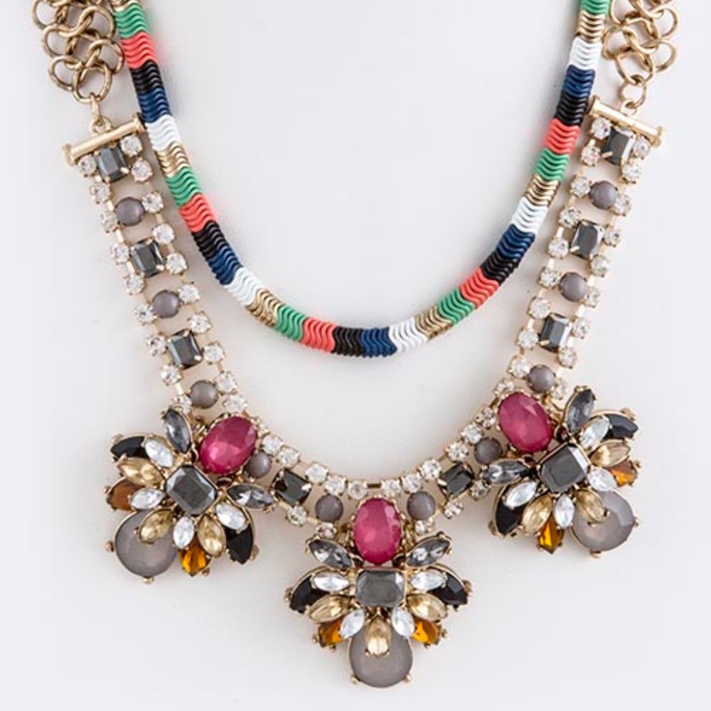 Flower statement gold statement necklace new